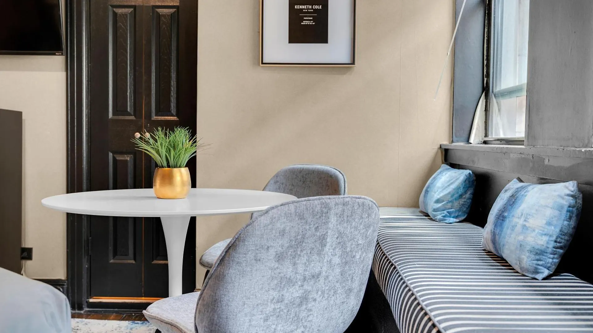 Nyc Apartment In The Best Location! Walking Distance To Everything! نيو يورك 0*,
