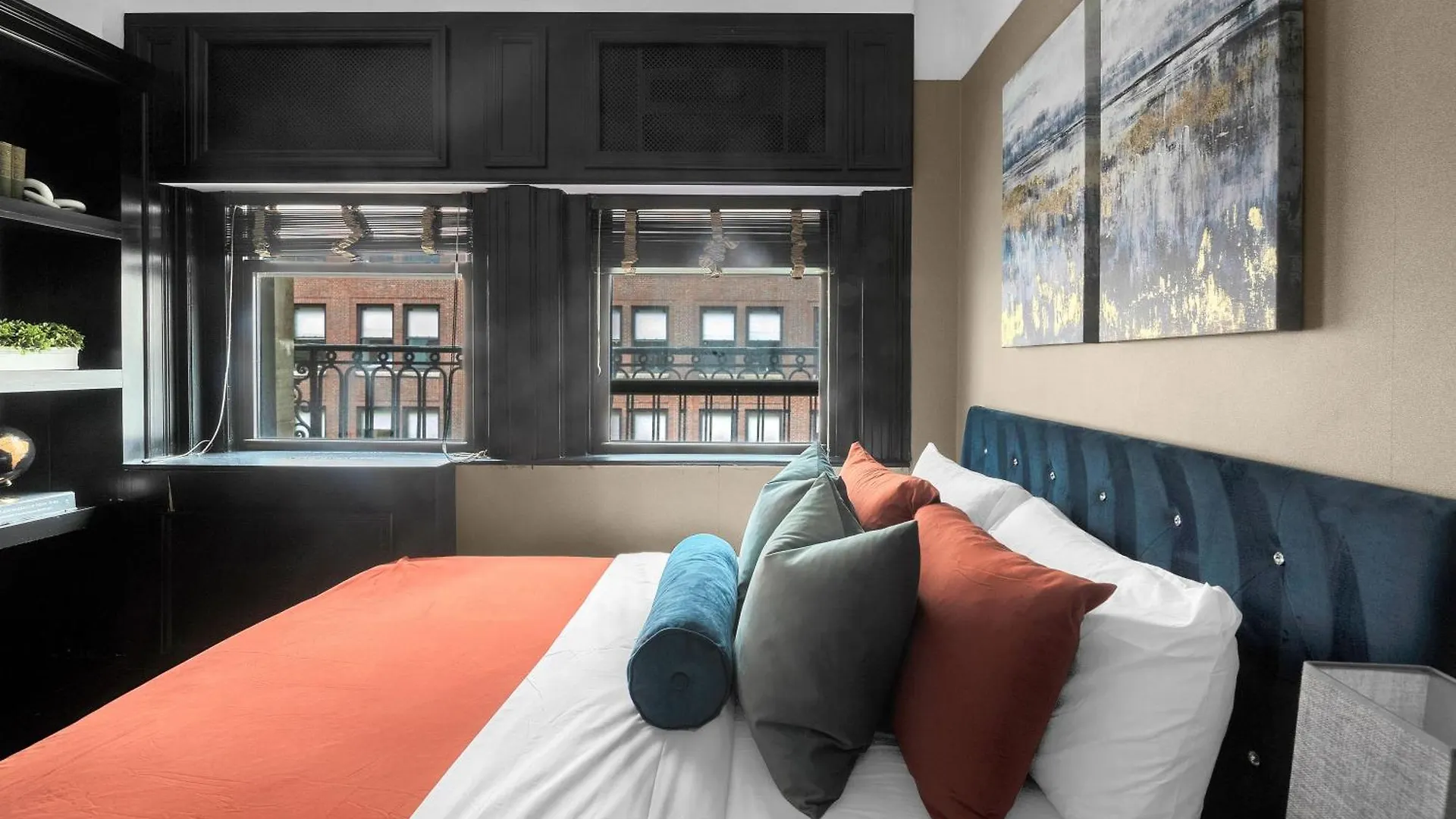 Nyc Apartment In The Best Location! Walking Distance To Everything! New York